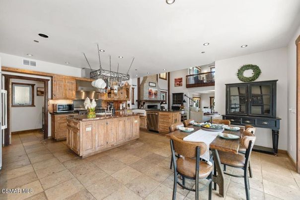 Dining room, Interior, Kitchen, Pendant Lights, Recessed Lighting, Stainless Steel Appliances