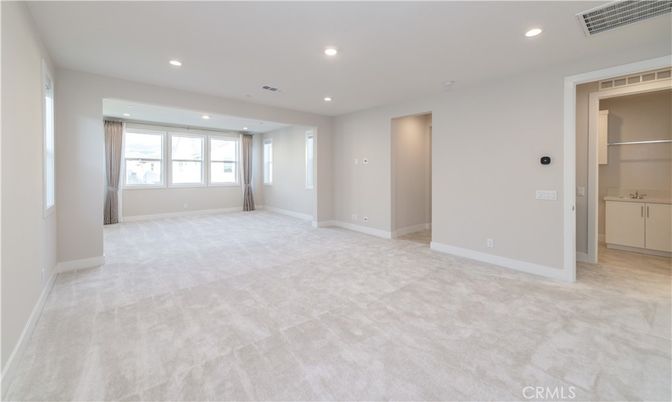Empty room, Interior, Recessed Lighting