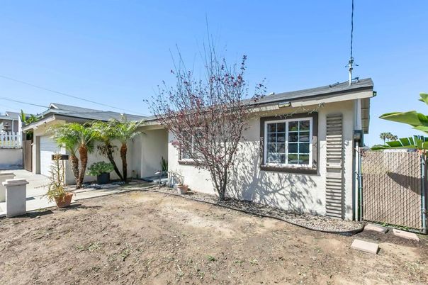Backyard, Detached Garage, Exterior