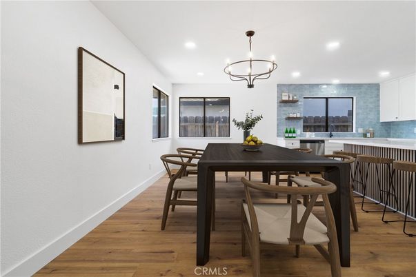 Chandelier, Dining room, Interior, Kitchen, Pendant Lights, Recessed Lighting, Wood Texture Flooring