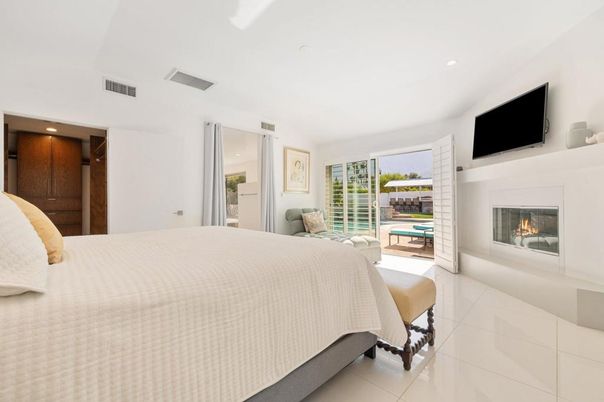 Bedroom, Fireplace, Interior, Recessed Lighting