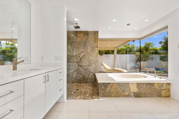 Bathroom, Dual Sink Vanities, Interior, Recessed Lighting