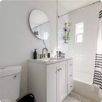Bathroom, Dual Sink Vanities, Interior