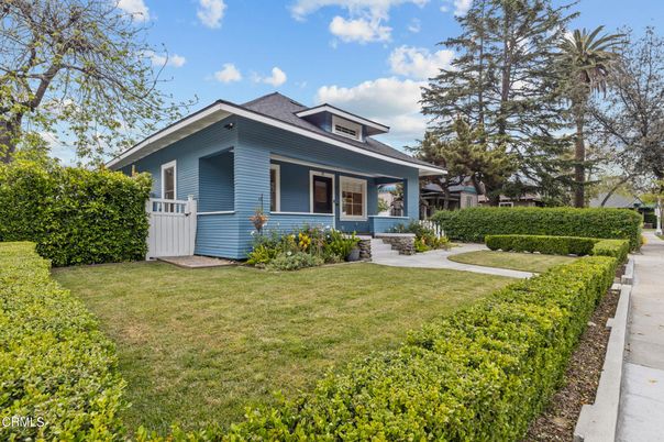 Backyard, Exterior, Facade, American Foursquare
