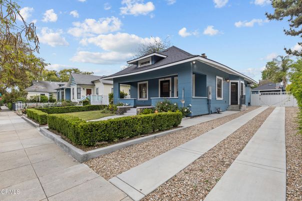 Exterior, Facade, Ranch