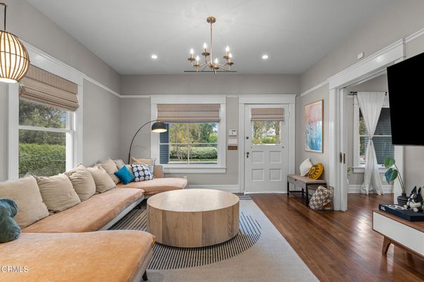 Chandelier, Interior, Living room, Pendant Lights, Recessed Lighting, Wood Texture Flooring