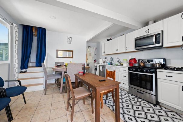 Dining room, Interior, Kitchen, Stainless Steel Appliances