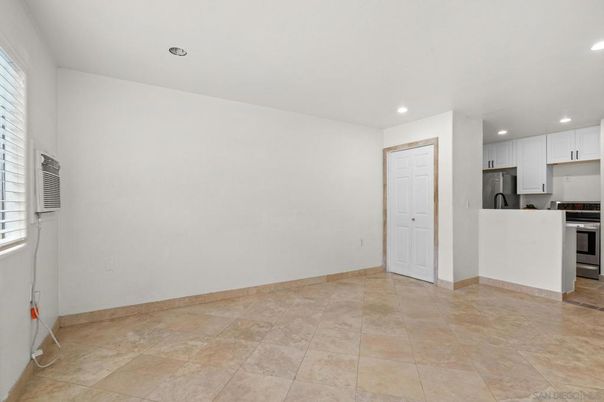 Empty room, Interior, Kitchen, Recessed Lighting