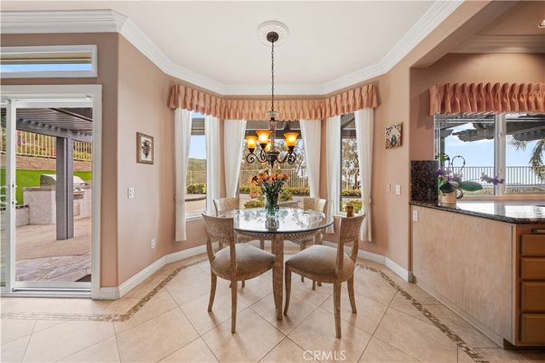 Chandelier, Dining room, Interior