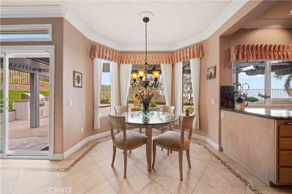Chandelier, Dining room, Interior