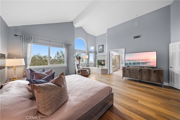 Bedroom, Fireplace, Interior, Wood Texture Flooring