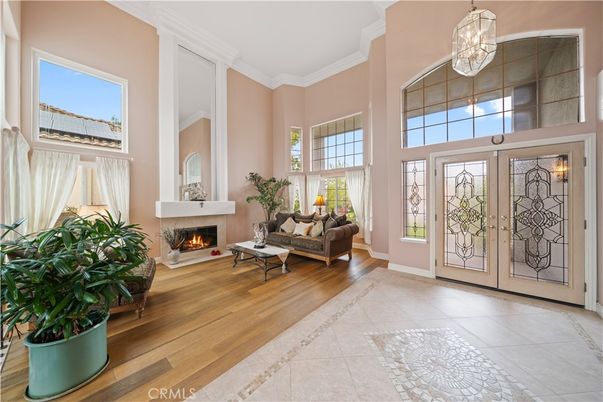 Chandelier, Fireplace, Interior, Pendant Lights, Wood Texture Flooring