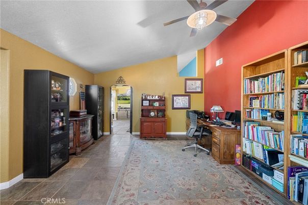 Home Office, Interior