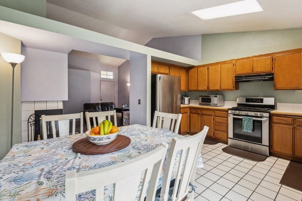 Dining room, Interior, Kitchen, Stainless Steel Appliances