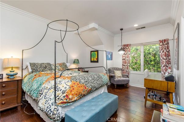 Bedroom, Interior, Pendant Lights, Recessed Lighting, Wood Texture Flooring