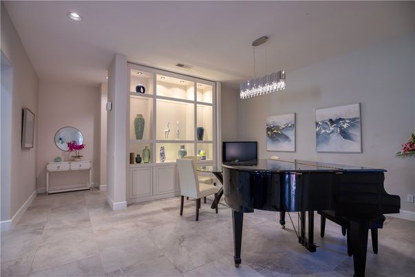 Interior, Pendant Lights, Piano, Recessed Lighting