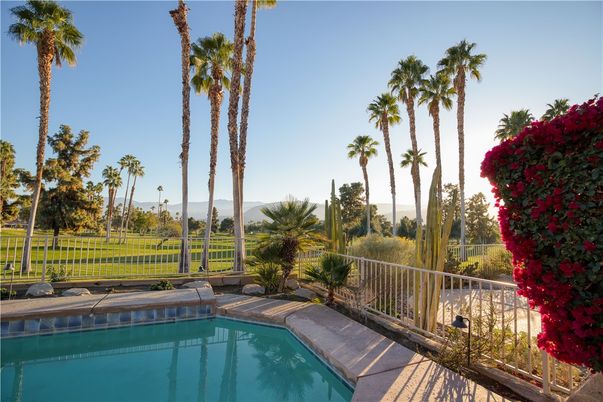 Exterior, Pool, Other