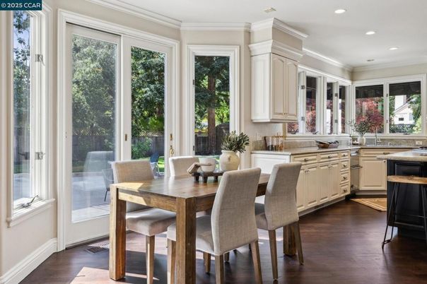 Dining room, Interior, Kitchen, Recessed Lighting, Wood Texture Flooring