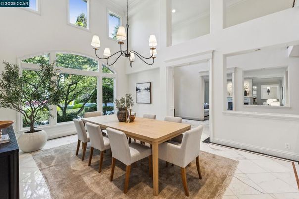 Chandelier, Dining room, Interior, Marble, Recessed Lighting