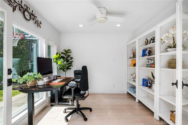 Home Office, Interior, Recessed Lighting, Wood Texture Flooring