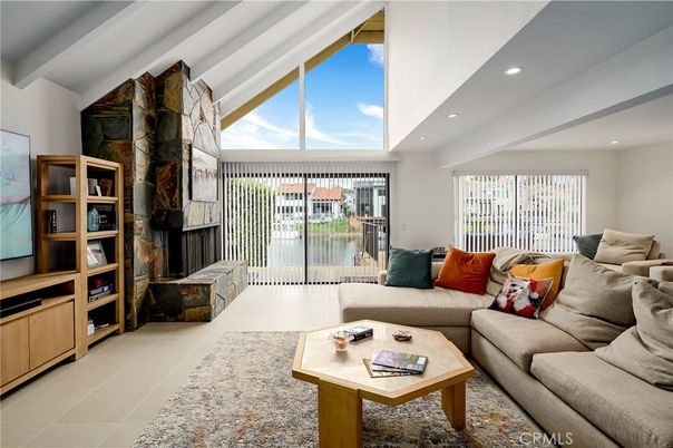 Fireplace, Interior, Living room, Recessed Lighting