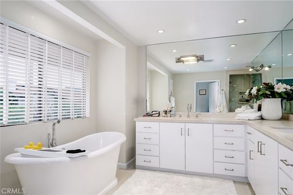 Bathroom, Dual Sink Vanities, Free Standing Baths, Interior, Recessed Lighting