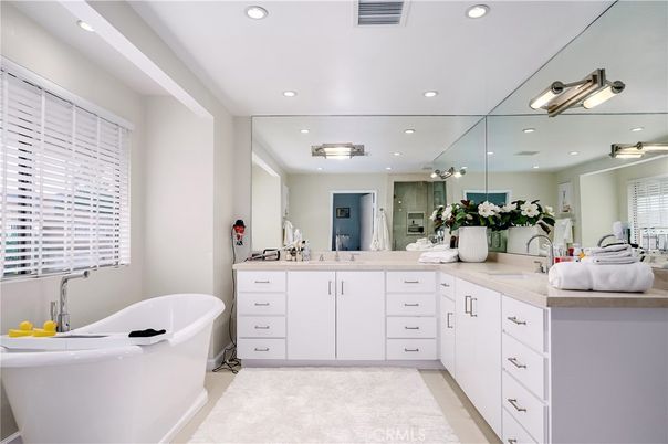 Bathroom, Dual Sink Vanities, Free Standing Baths, Interior, Recessed Lighting