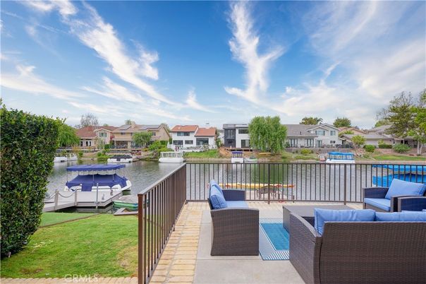 Exterior, Pool, Water