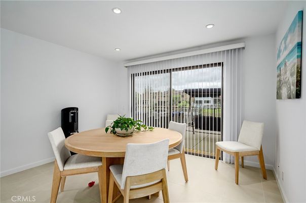 Dining room, Interior, Recessed Lighting