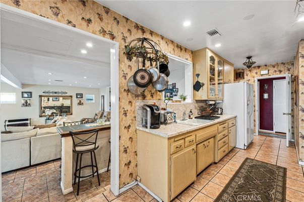 Interior, Kitchen, Living room, Recessed Lighting, Stone Walls