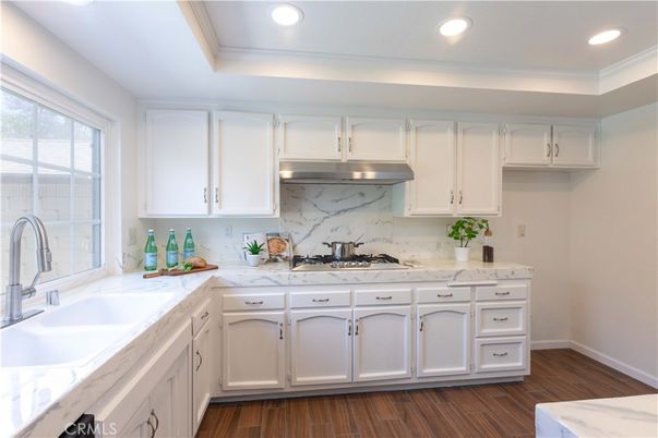 Interior, Kitchen, Marble Walls, Recessed Lighting, Wood Texture Flooring