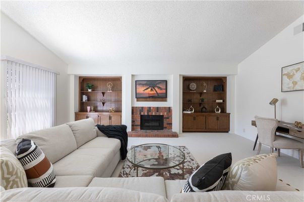 Fireplace, Interior, Living room