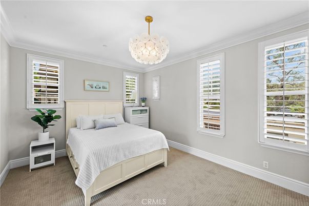 Bedroom, Chandelier, Interior, Pendant Lights