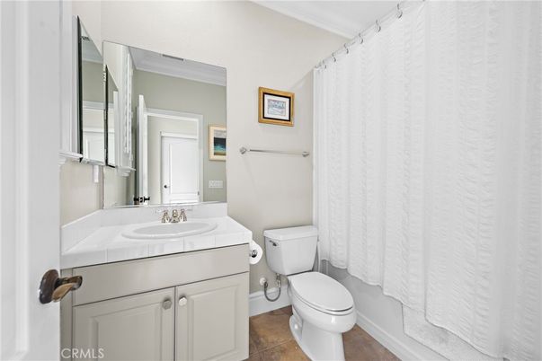 Bathroom, Interior, Tile Countertops