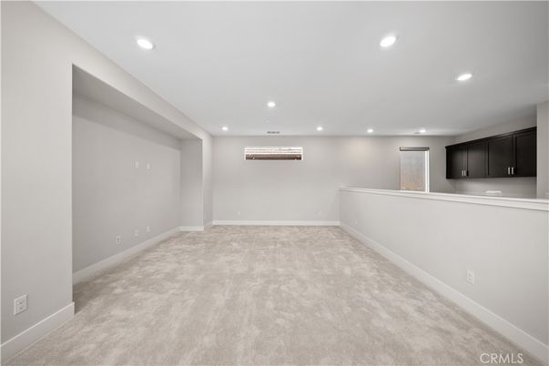 Empty room, Interior, Recessed Lighting