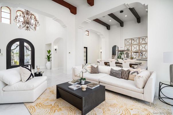 Chandelier, Dining room, Interior, Living room, Recessed Lighting, Wooden Beams