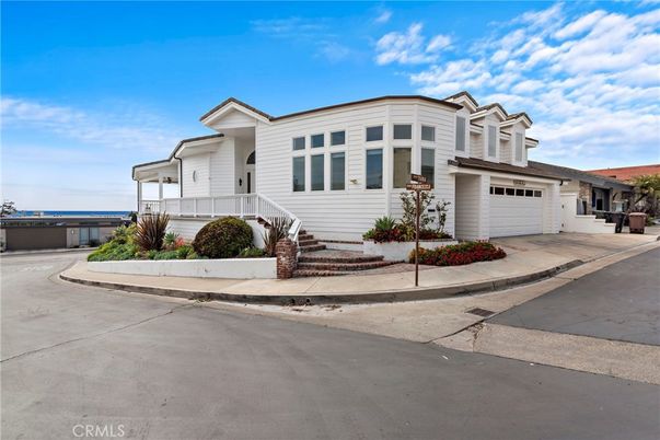 Attached, Exterior, Facade, Spanish Mediterranean