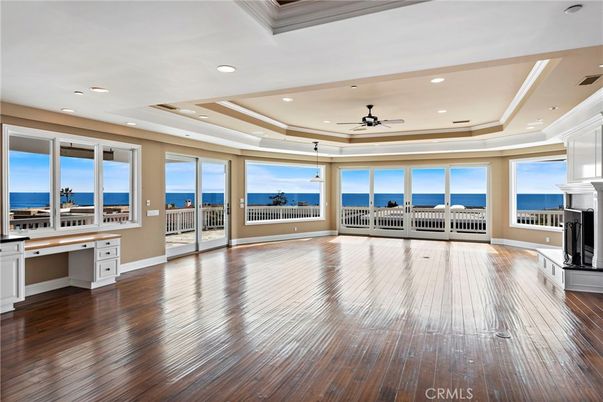 Interior, Recessed Lighting, Water, Wood Texture Flooring