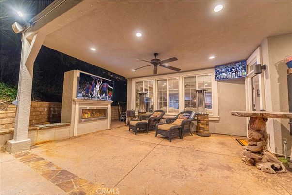 Fireplace, Interior, Recessed Lighting