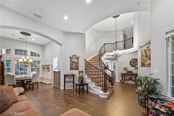Chandelier, Dining room, Interior, Recessed Lighting, Wood Texture Flooring