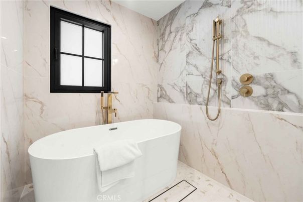 Bathroom, Free Standing Baths, Interior, Marble Walls
