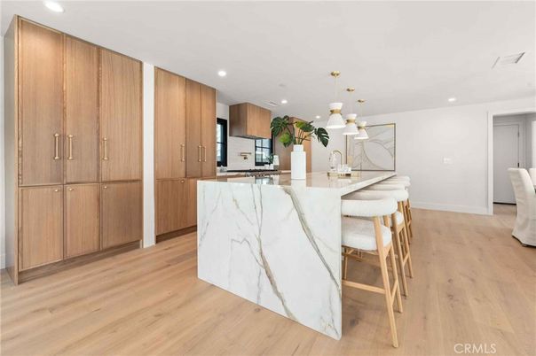 Dining room, Interior, Kitchen, Pendant Lights, Recessed Lighting, Wood Texture Flooring