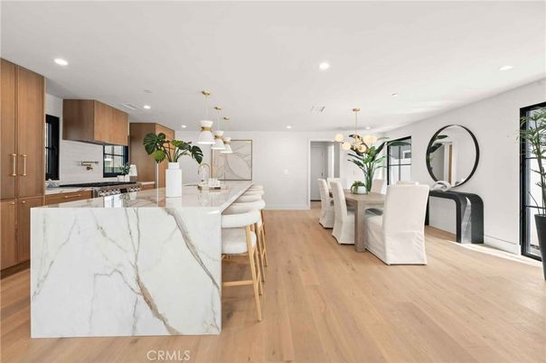 Dining room, Interior, Kitchen, Pendant Lights, Recessed Lighting, Wood Texture Flooring