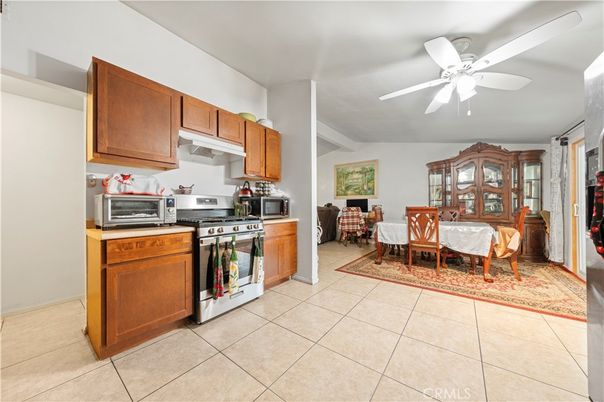 Dining room, Interior, Kitchen, Stainless Steel Appliances