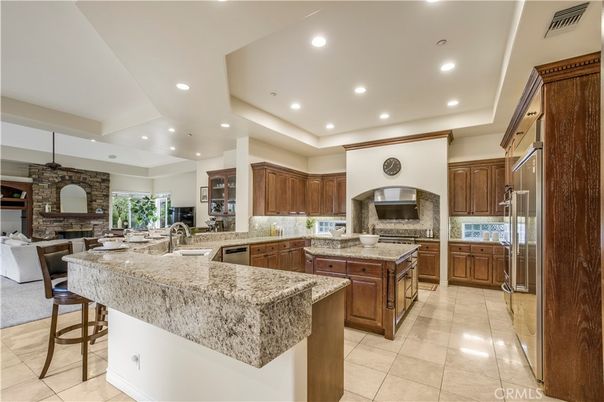 Dining room, Interior, Kitchen, Pendant Lights, Recessed Lighting, Stainless Steel Appliances, Stone Walls