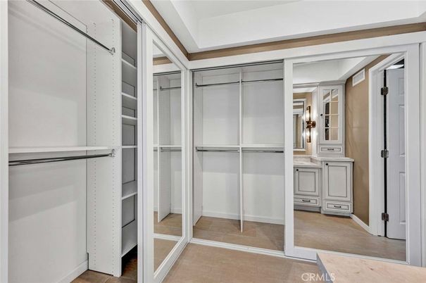 Interior, Walk-in Closets