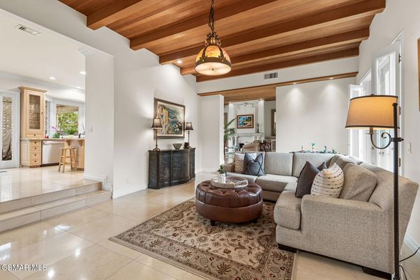 Interior, Living room, Pendant Lights, Recessed Lighting, Wooden Beams, Wooden Ceilings