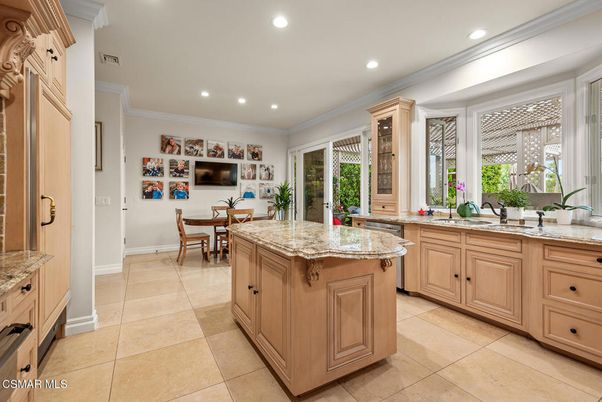 Dining room, Interior, Kitchen, Recessed Lighting