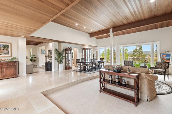 Dining room, Interior, Living room, Recessed Lighting, Wooden Beams, Wooden Ceilings