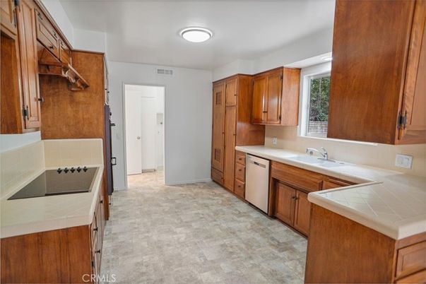Interior, Kitchen, Tile Countertops
